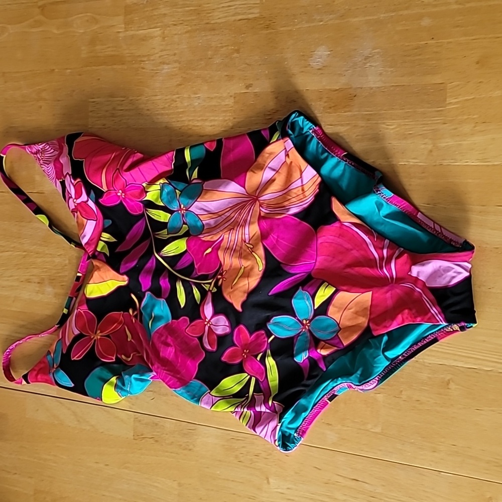 TRINA TURK SOLAR One Piece Swimsuit - Picture 3 of 11